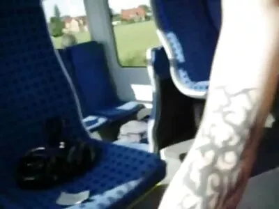 Babe is heet en wild, dus man begint face-fucking gratis korte seksfilms in bowlingclub