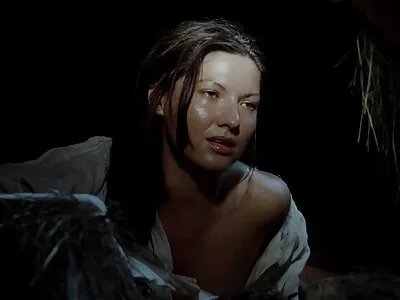 Verdorven nerdy vrouw wint het recht geile sex films om tieners lul te zuigen