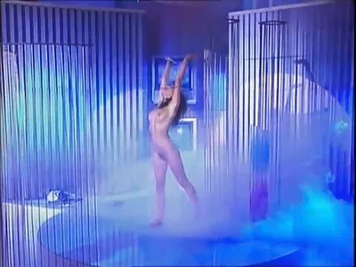 Hete MILF senioren sexfilm met ronde sappige kont pijpt pik met plezier