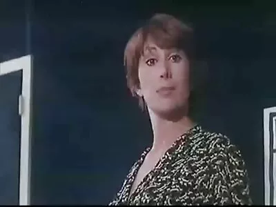 Kantoorvrouwen maken de youtube sexfilmpjes lullen van jonge mannen hard met monden om te testen