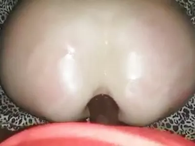 Geile Japanse schoonheid geplaagd met speelgoed voordat ze lul lange seksfilms zuigt