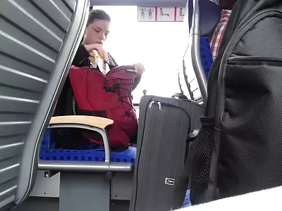 Kerel voert onzin aan blonde mooie gratis pornofilms kijken alleen maar om haar te neuken