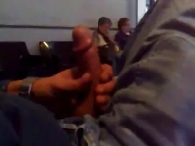 Hete brunette meid tiener pornofilms heeft 's nachts buitenseks