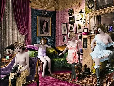 Viertal orgie gratis lesbische pornofilms met een geweldige Aziatische meid en vier kerels.
